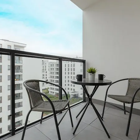 Appartamento Pozytywny Mokotow With Balcony By Renters Varsavia