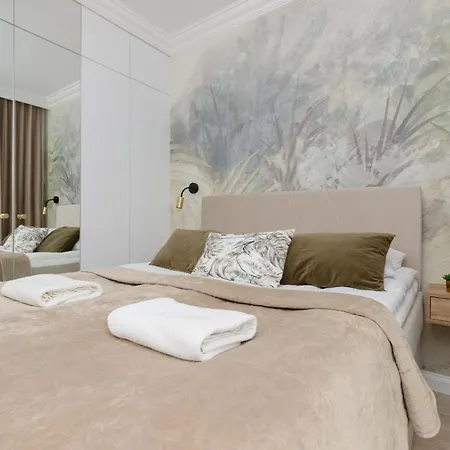 Pozytywny Mokotow With Balcony By Renters *