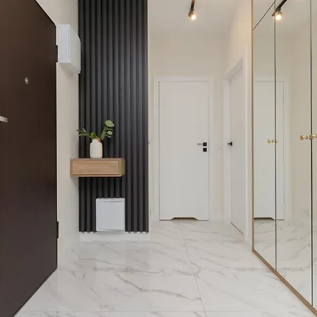 Pozytywny Mokotow With Balcony By Renters Apartman *