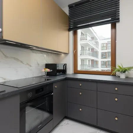 Pozytywny Mokotow With Balcony By Renters * 바르샤바