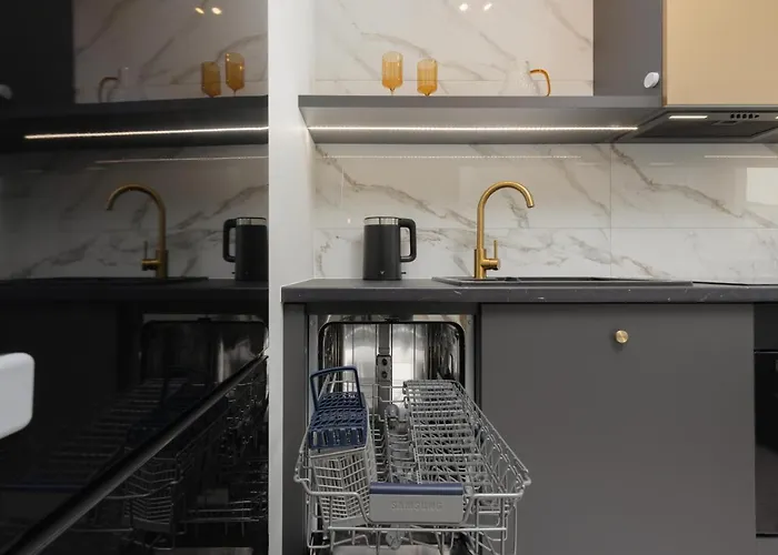 Pozytywny Mokotow With Balcony By Renters Lejlighed Warszawa